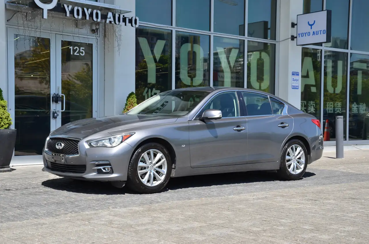 Infiniti Q50 снимка Infiniti Q50