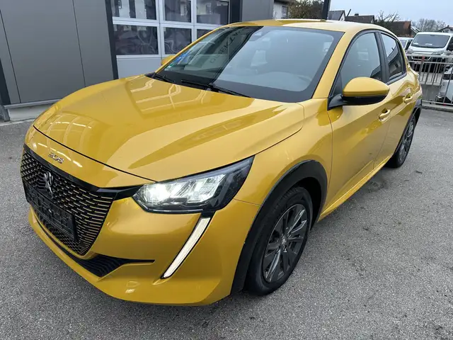 Peugeot e-208 208 Elektromotor 136 Active Pack, Winterräder