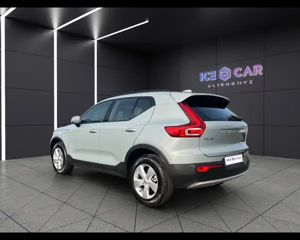 Volvo XC40 view 7