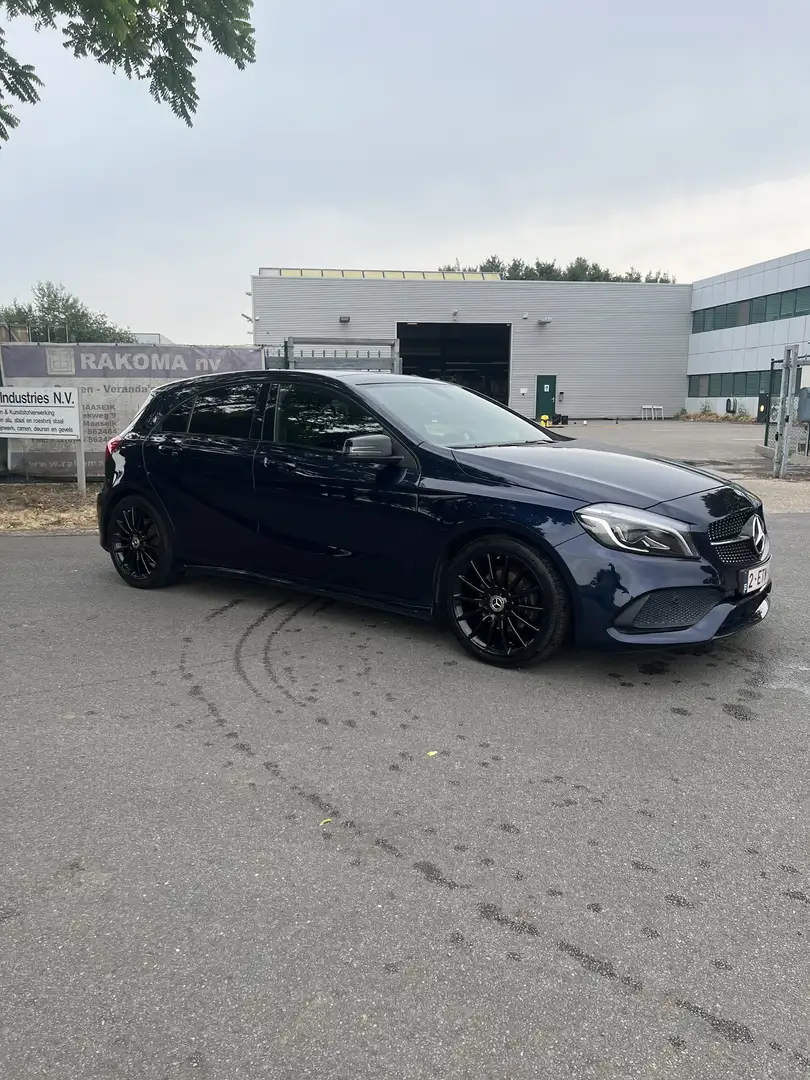 Mercedes-Benz A 180 d AMG Line *Pano - 2