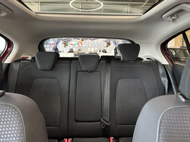 Ford Focus view 12