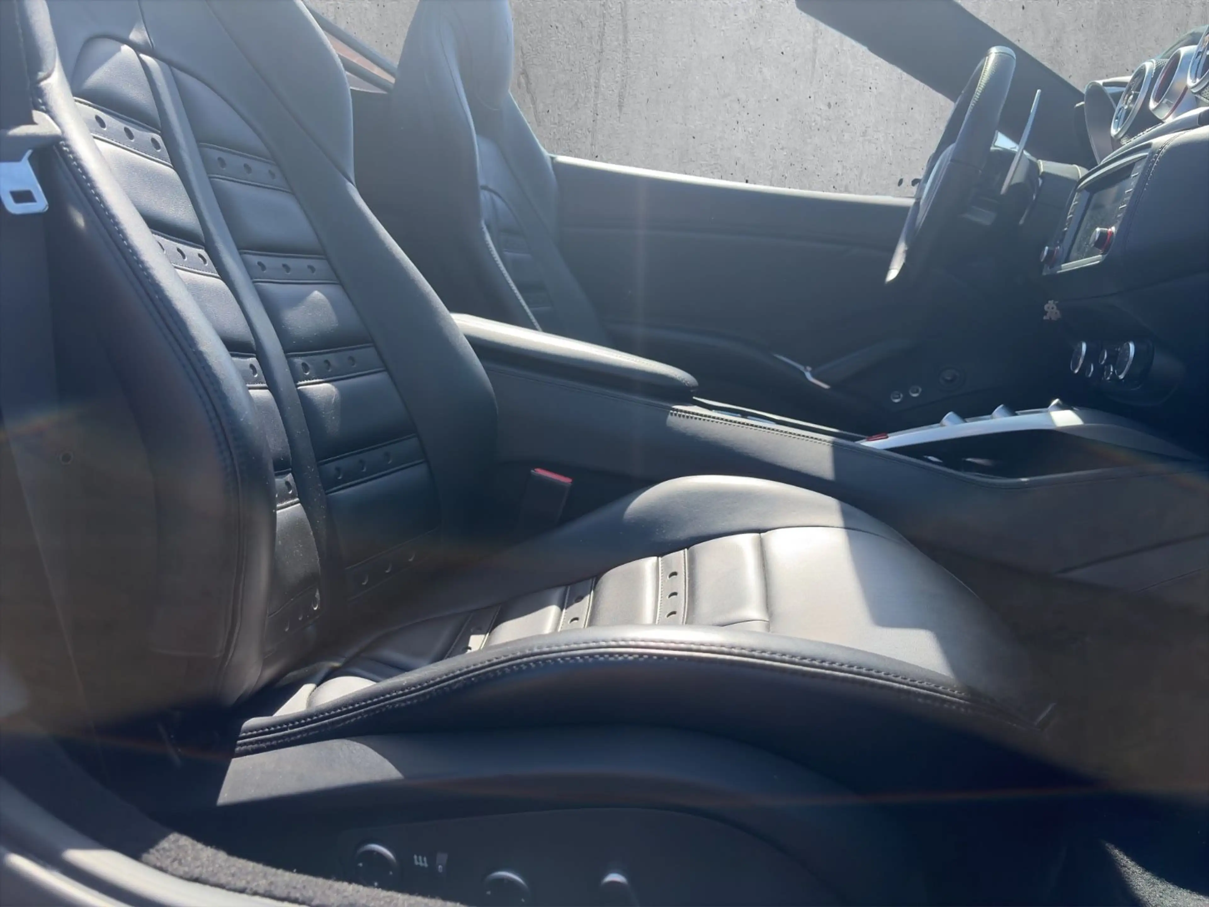 Ferrari California T Deutsch U-frei Service Neu — photo 14