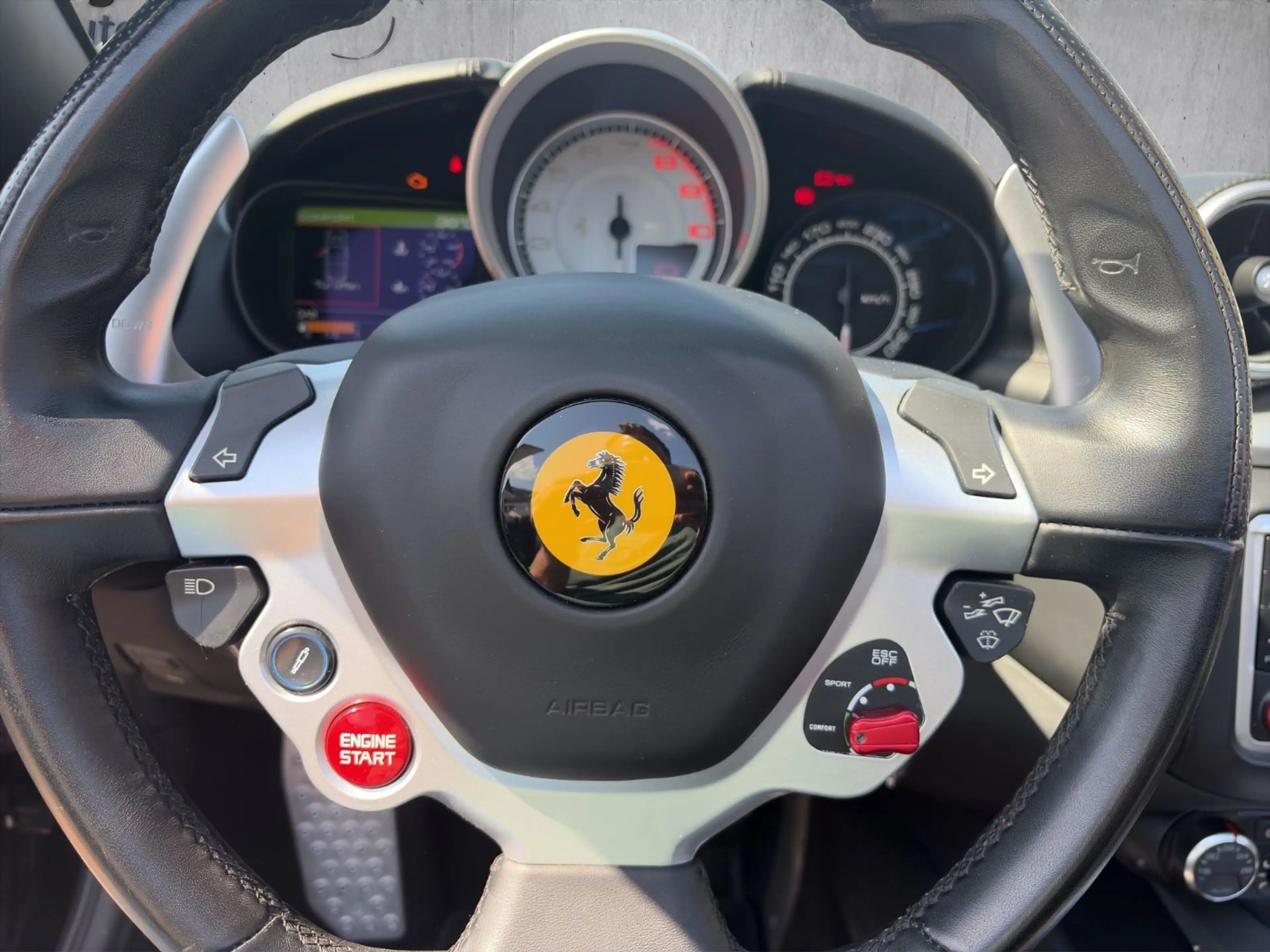 Ferrari California T Deutsch U-frei Service Neu — photo 9