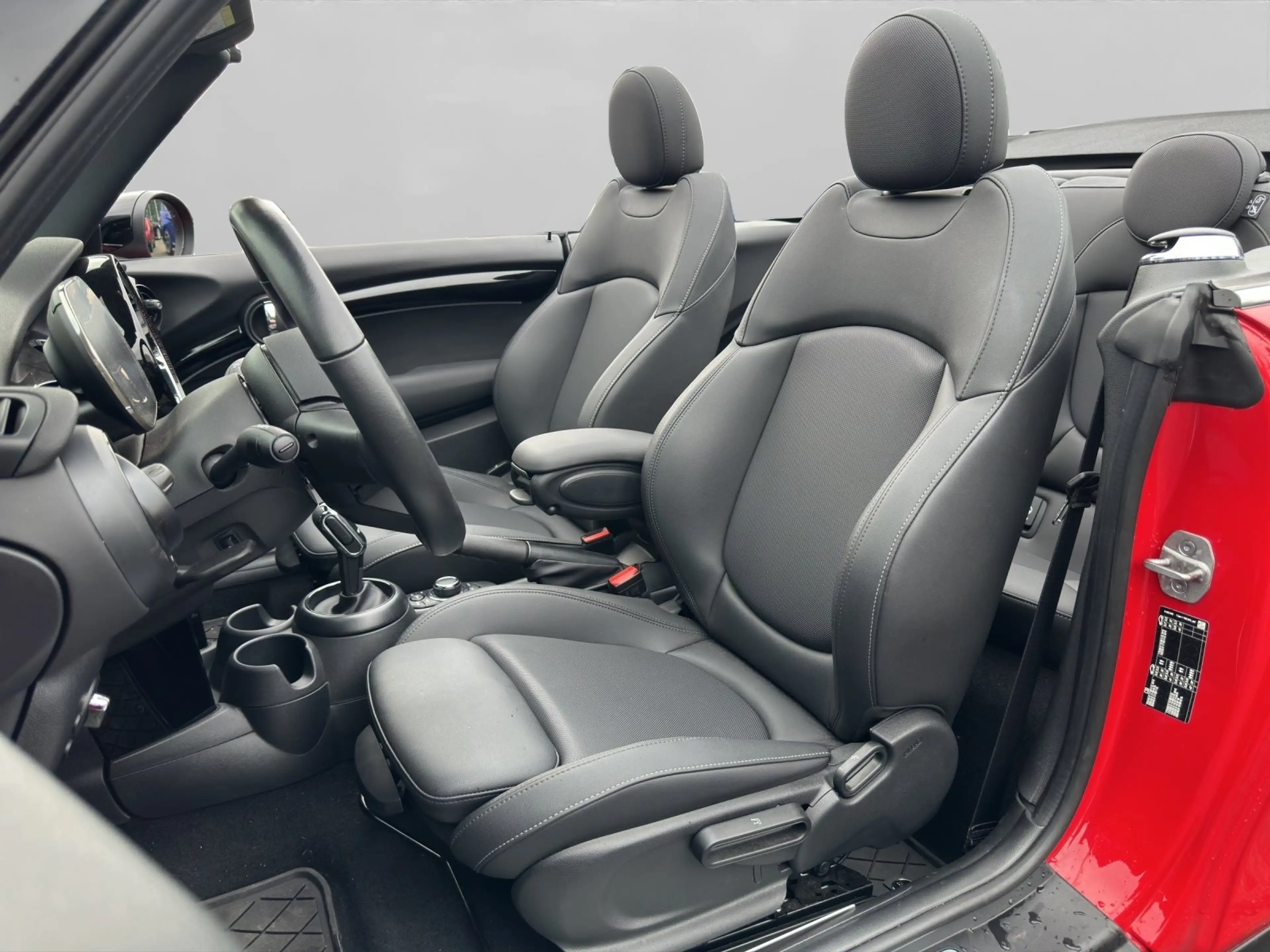 MINI Cooper Cabrio Cooper Cabrio Classic-Trim LED RFK Navi — photo 7
