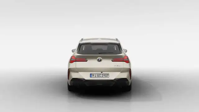 BMW X3 view 5