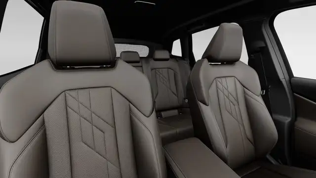 BMW X3 view 11