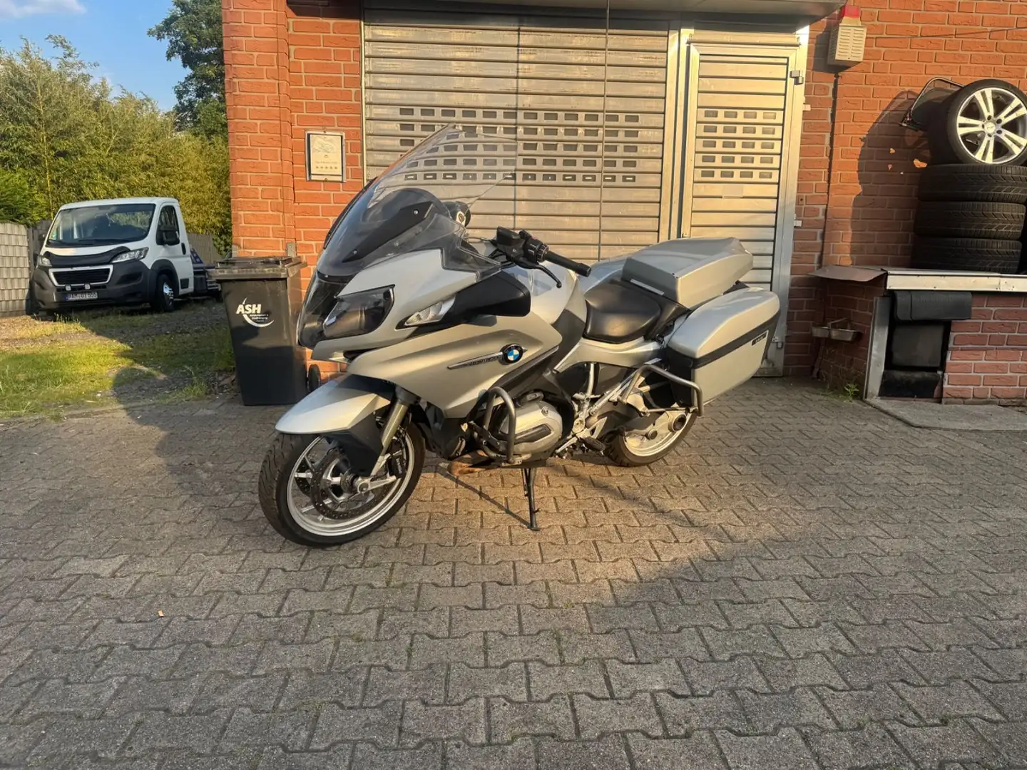 BMW R 1200 RT I.Hand Mwst Bj.12/15 73TKM Srebrny - 1