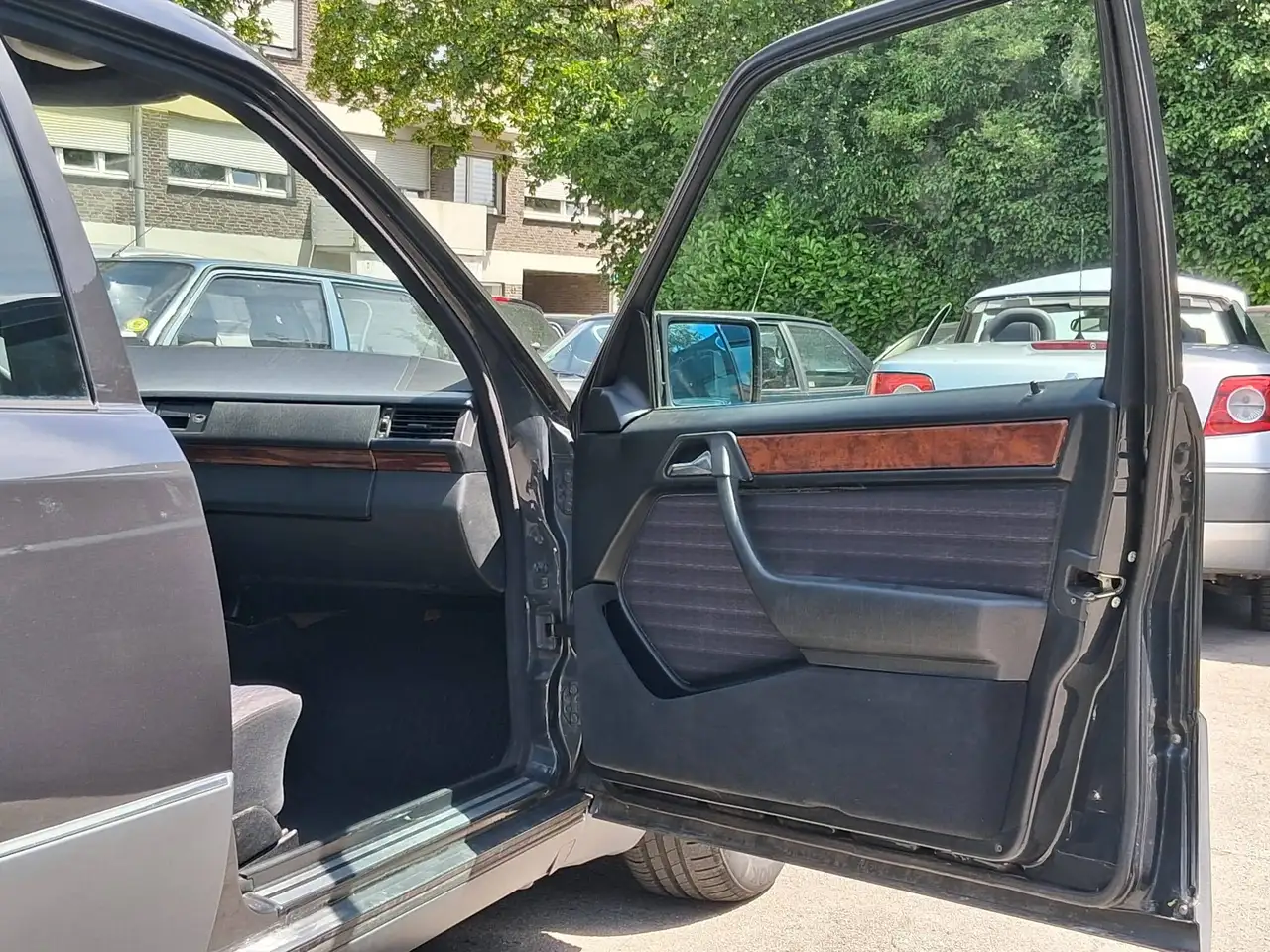 Mercedes-Benz 200 Bild 11