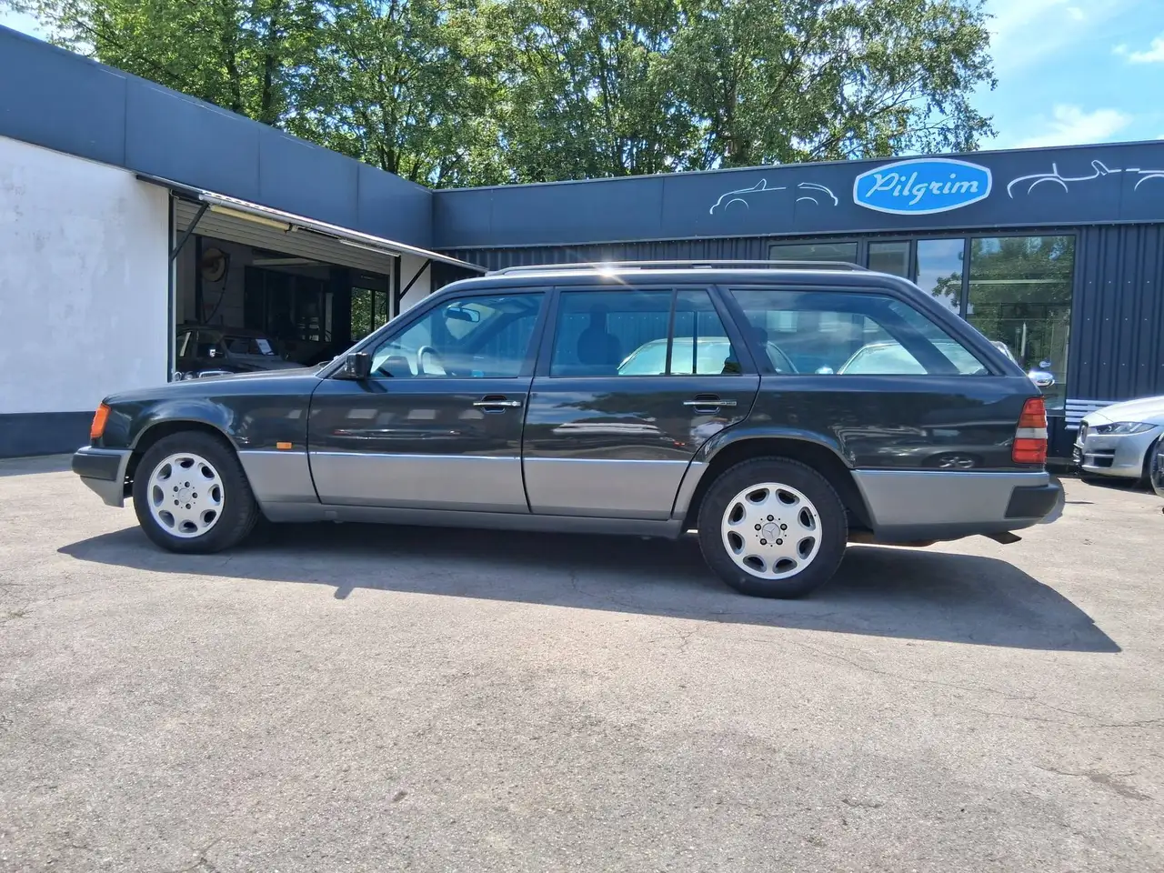 Mercedes-Benz 200 Bild 6
