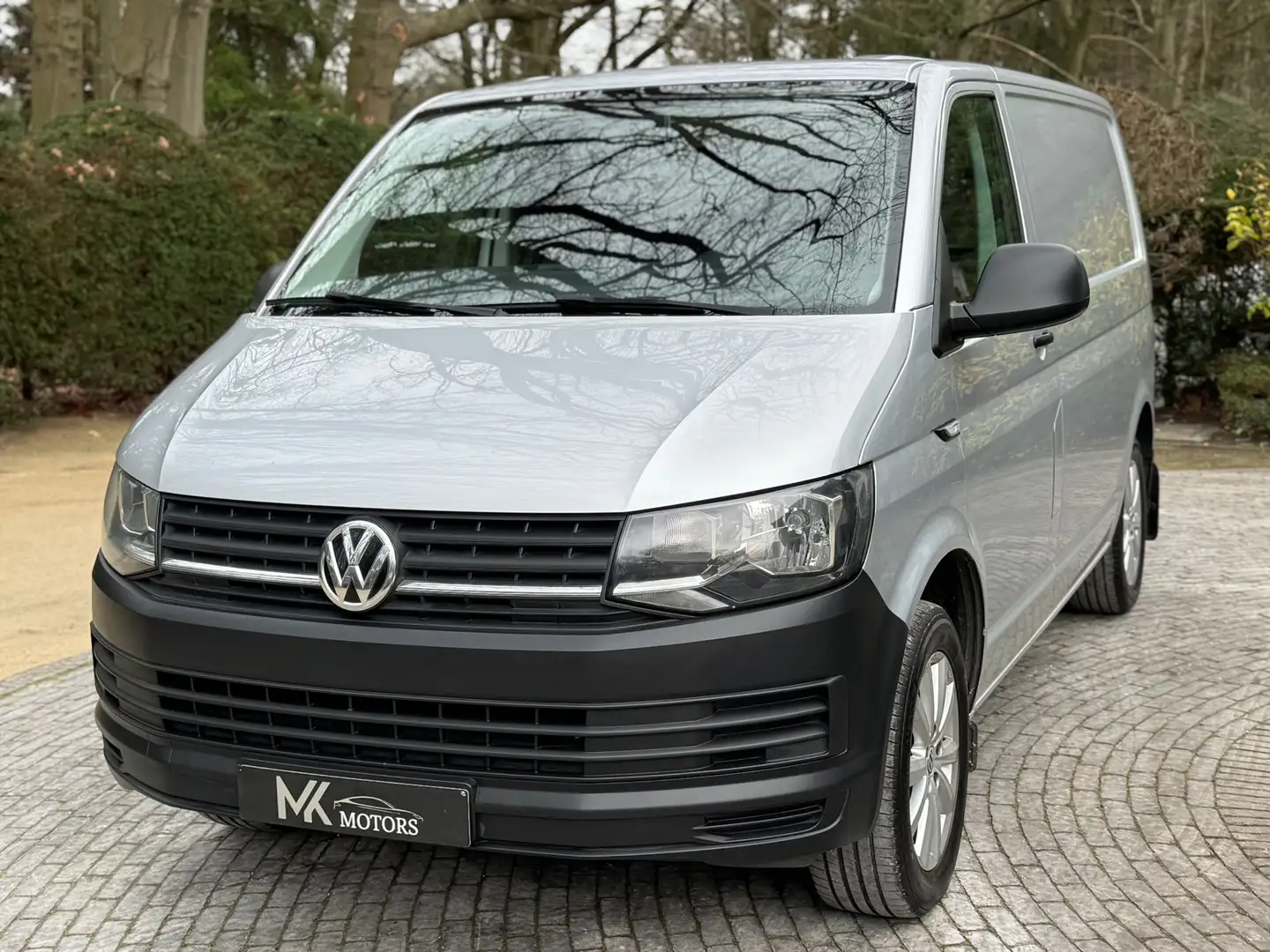 Volkswagen T6 Transporter 2.0 TDi Airco/ Cruise control/Pdc Silber - 1