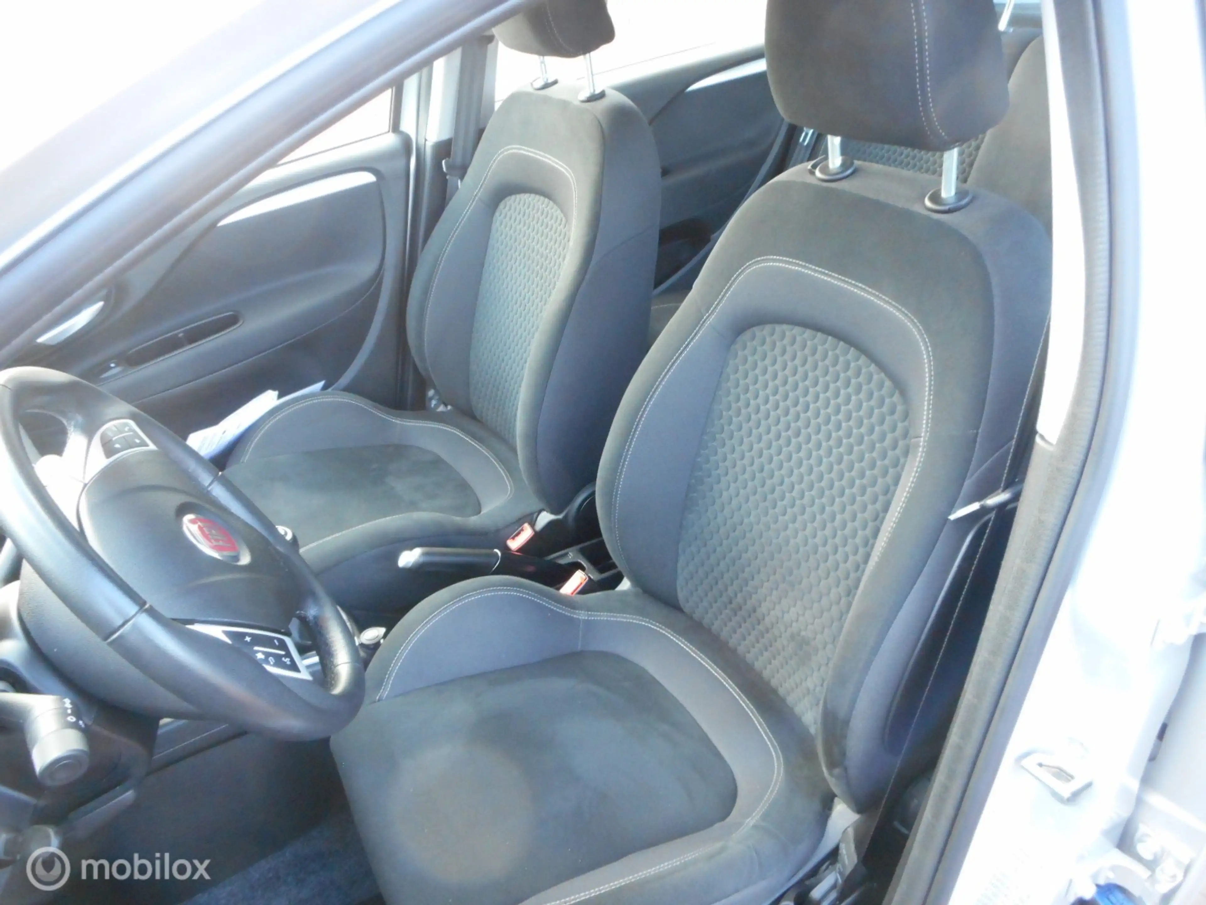 Fiat Punto TwinAir Turbo 100PK Edizione Cool 5drs METALLIC LA — photo 5