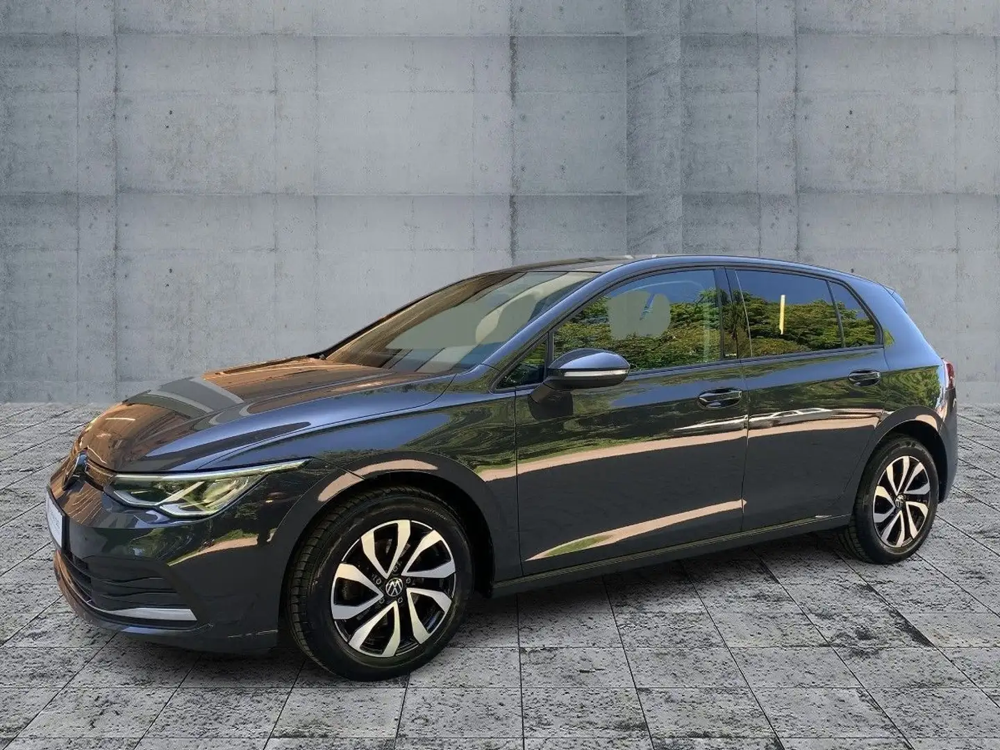 Volkswagen Golf VIII 2.0 TDI ACTIVE LED+NAV+APP+ACC+SHZ+PDC Grijs - 2