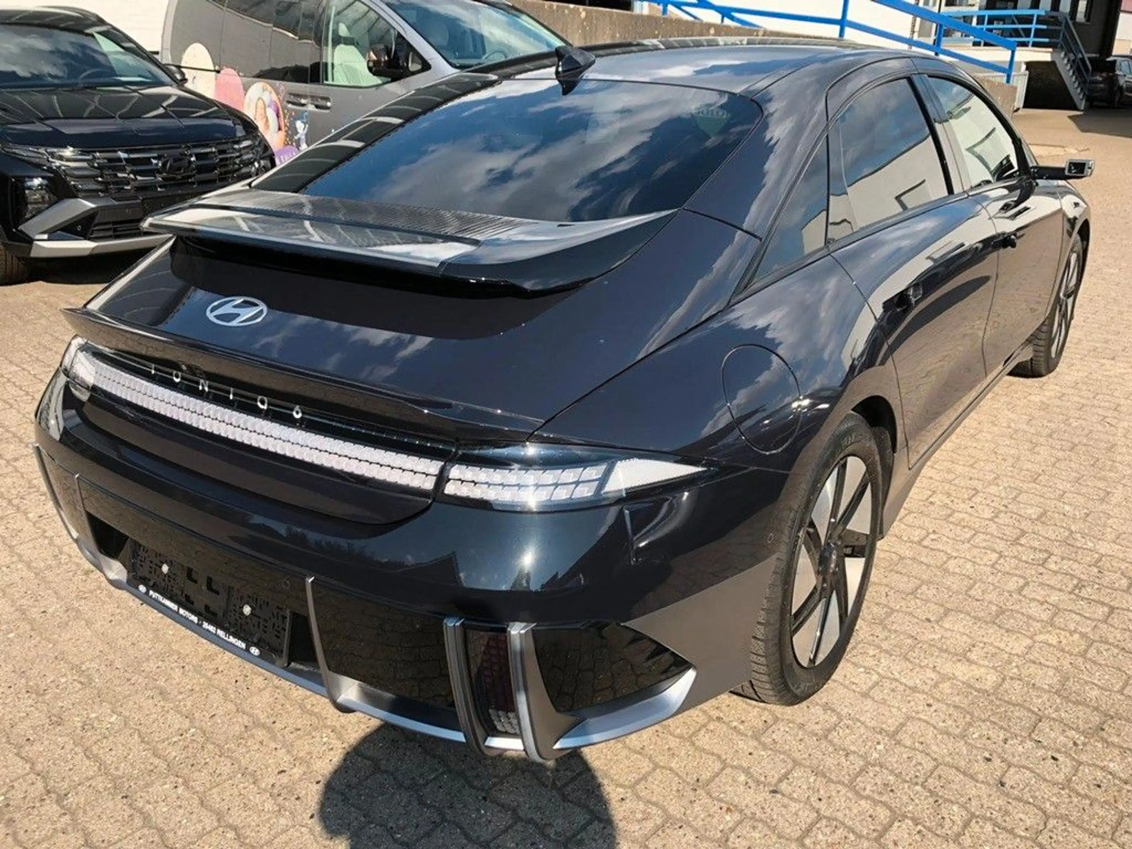 Hyundai IONIQ 6 Uniq 4WD 77,4 kWh DIG Außenspiegel — photo 4