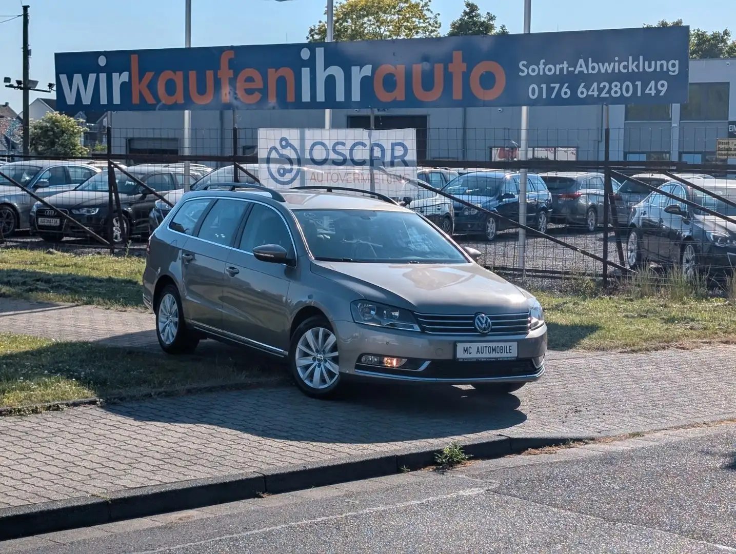 Volkswagen Passat Variant Comfortline BlueMotion*PDC V-H !! Braun - 1