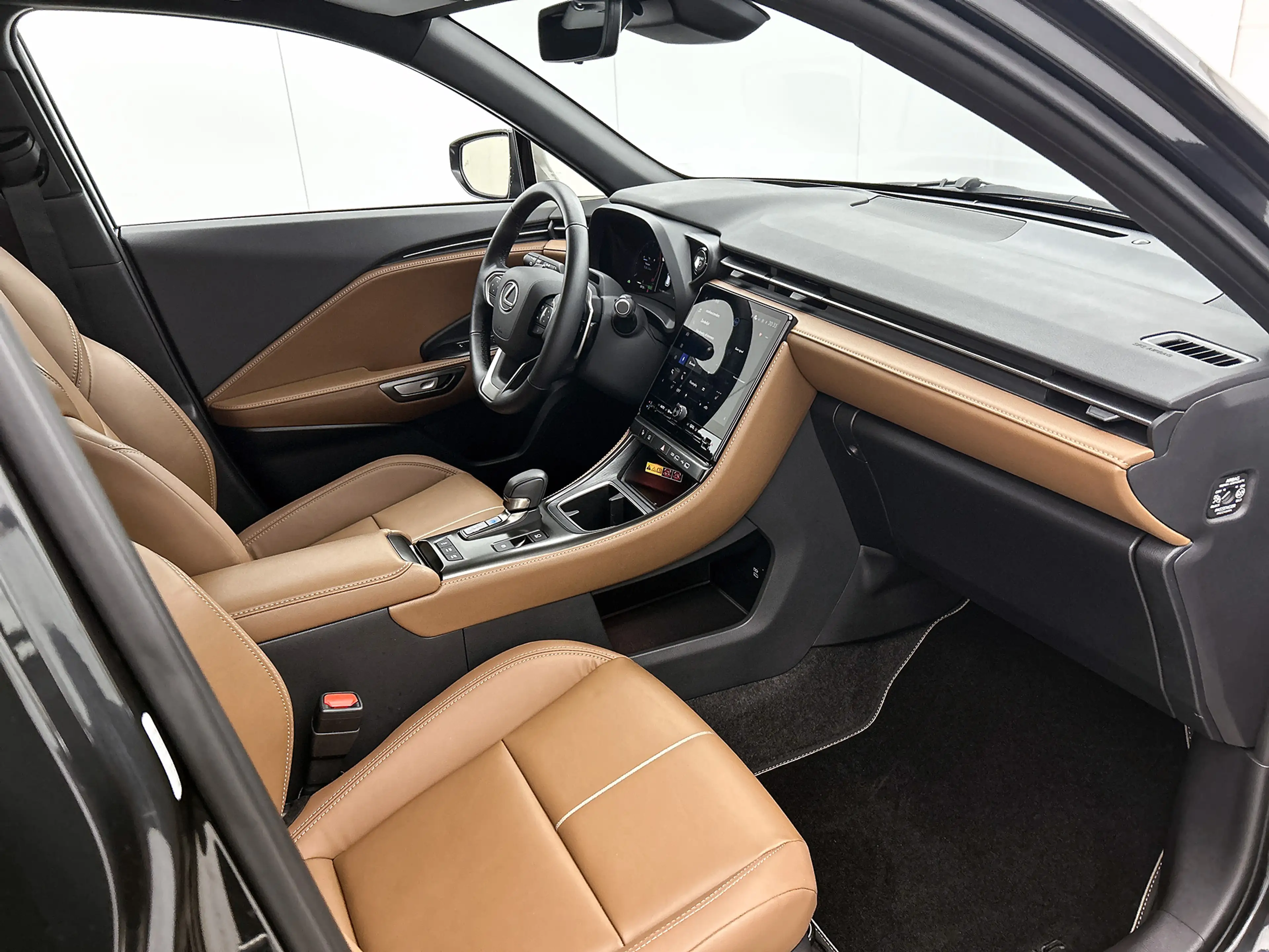 Lexus LBX Relax 2WD Advanced Pack | BTW voertuig | Mark Levi — photo 6