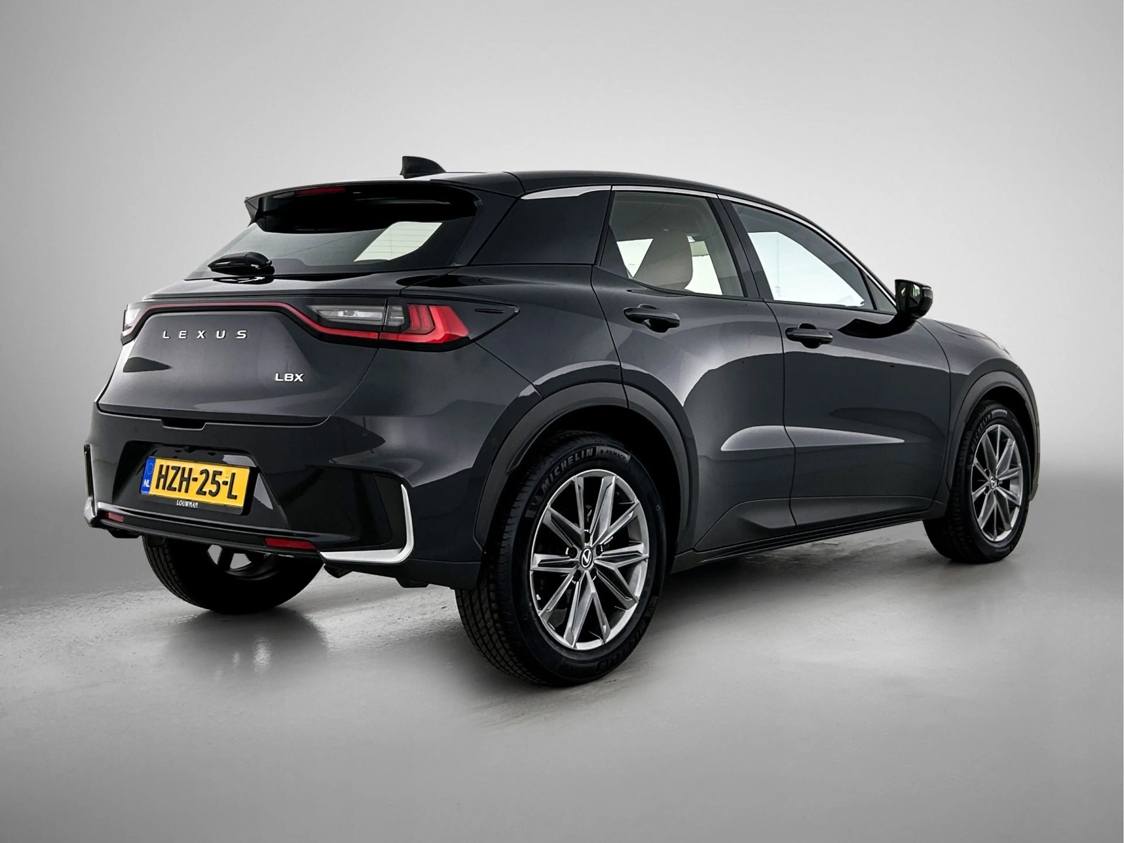 Lexus LBX Relax 2WD Advanced Pack | BTW voertuig | Mark Levi — photo 2