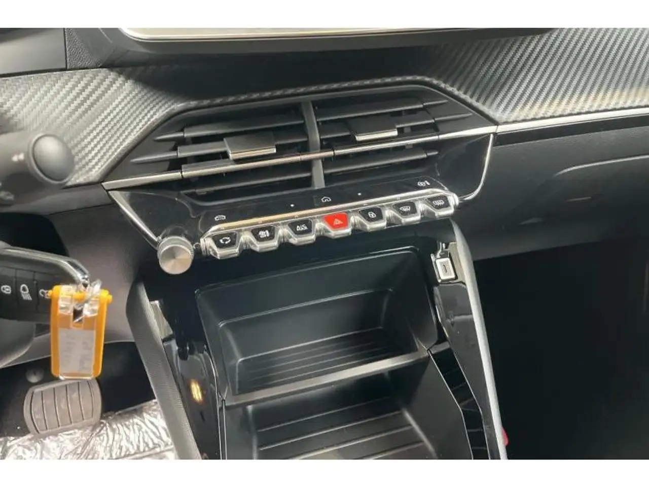 Peugeot 208 STYLE 14