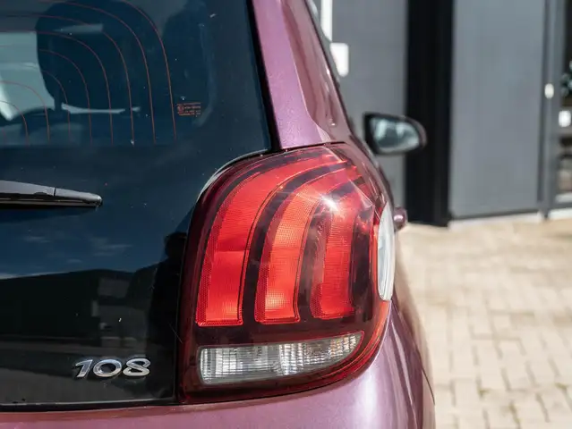 Peugeot 108 view 12