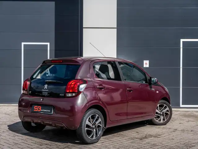 Peugeot 108 view 2