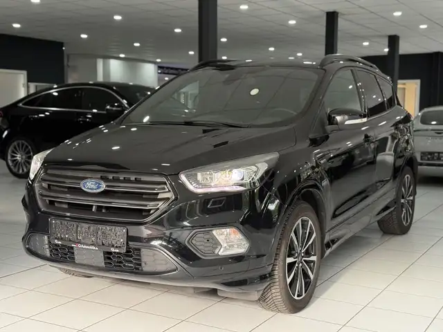 Ford Kuga Trend*ST LINE*KAMERA*XENON*PANO*AHK*SHZ*