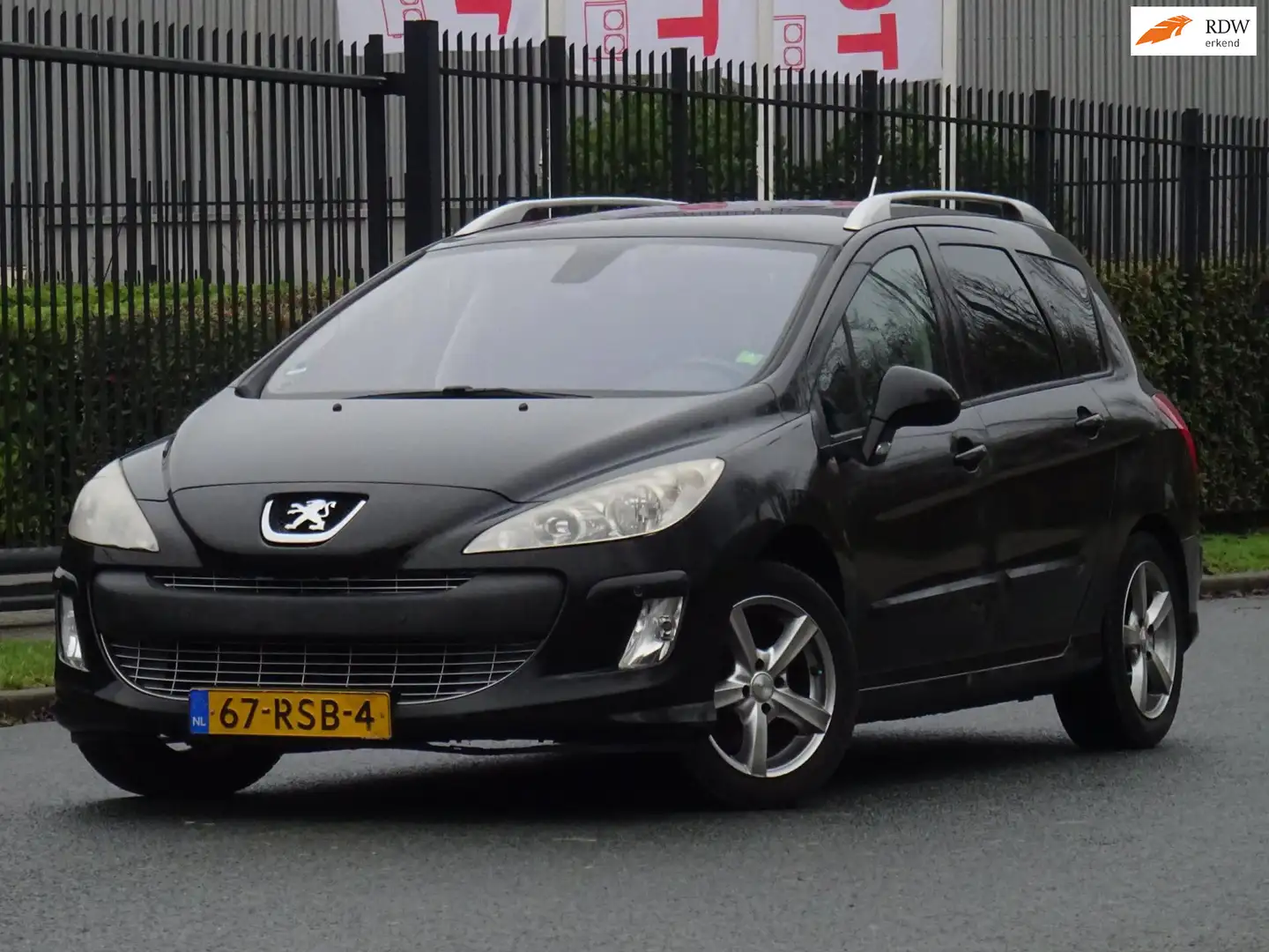 Peugeot 308 SW 1.6 THP Signature PANORAMADAK/NAVI/PDC/APK Zwart - 1