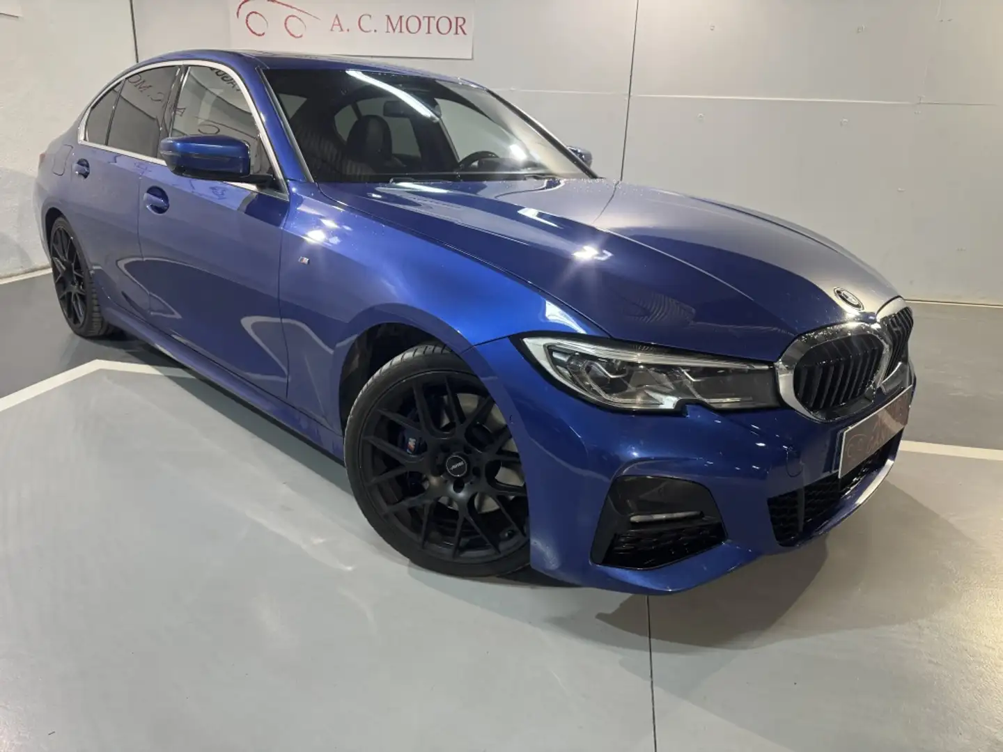 BMW 330 330iA Bleu - 1