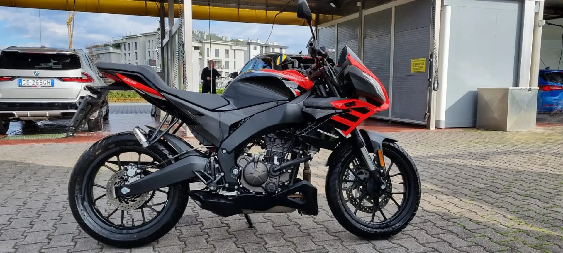 Aprilia Tuono 125 Negru - 1