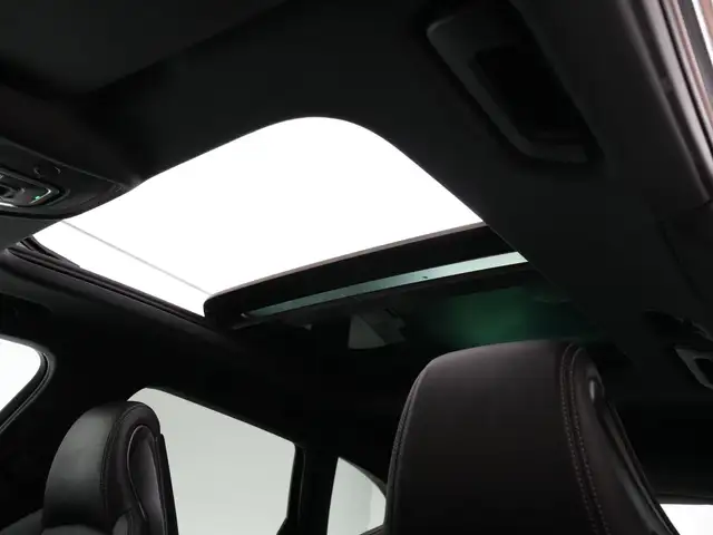 Audi RS4 view 14
