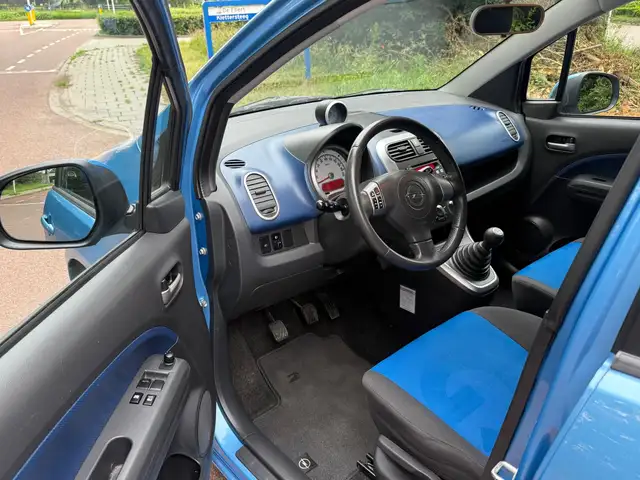Opel Agila view 10