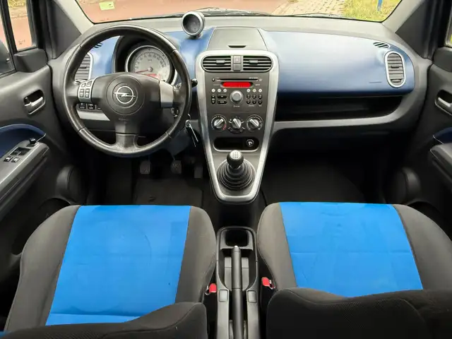 Opel Agila view 11