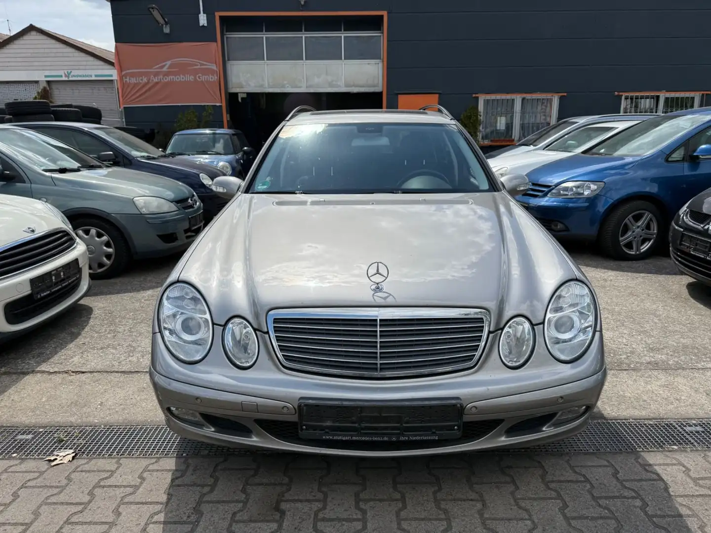 Mercedes-Benz E 220 T CDI/AHK/MFL/TÜV/SCHALTER /DIESEL Silber - 2