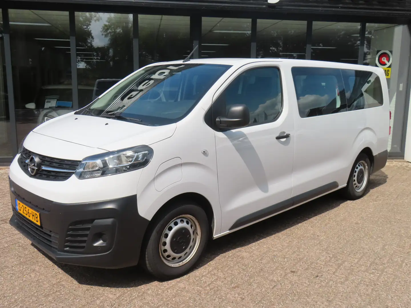 Opel Vivaro-e Combi L3H1 75 kWh*Airco*Panoramadak*9-Persoons* Wit - 2