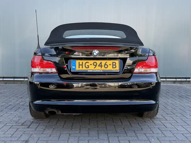 BMW 1 Series view 2