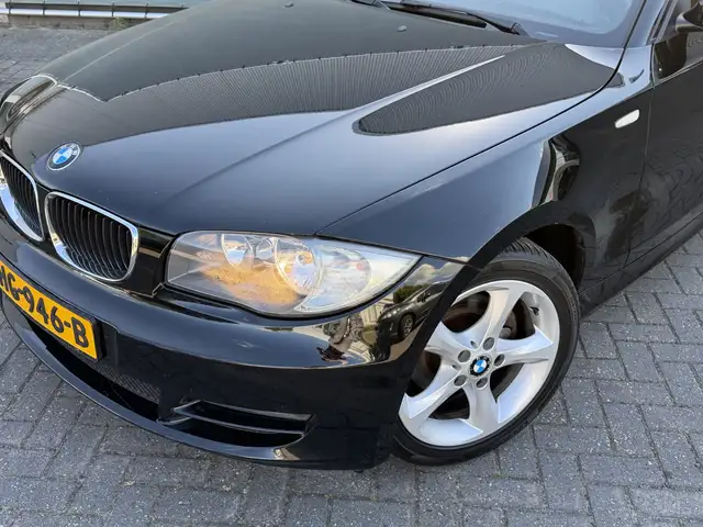 BMW 1 Series view 9