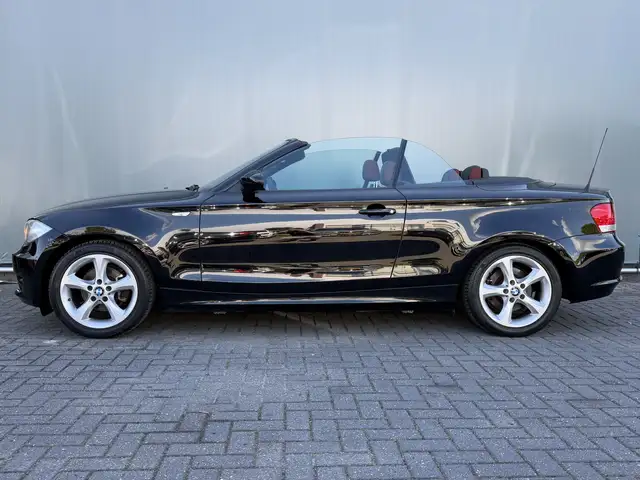 BMW 1 Series view 11