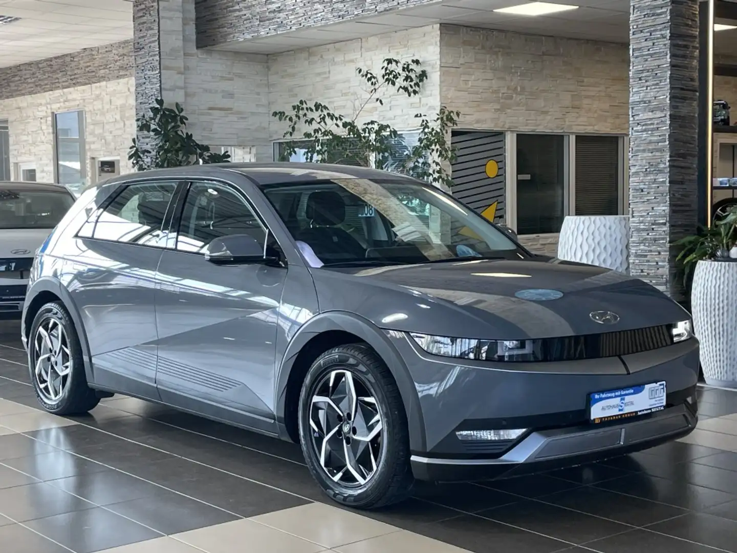 Hyundai IONIQ 5 Dynamiq Elektro Navi NSCC LED R.Cam DAB+ Grau - 1