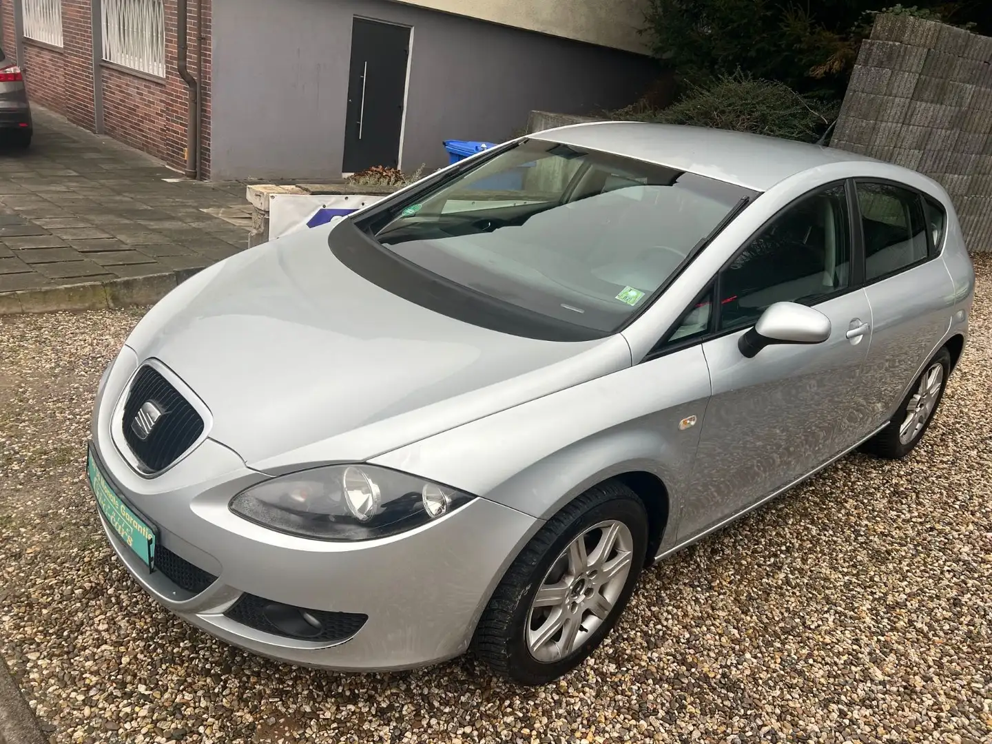 SEAT Leon Stylance / Style*TÜV NEU*KLIMA*KUPPLUNG NEU Silber - 1