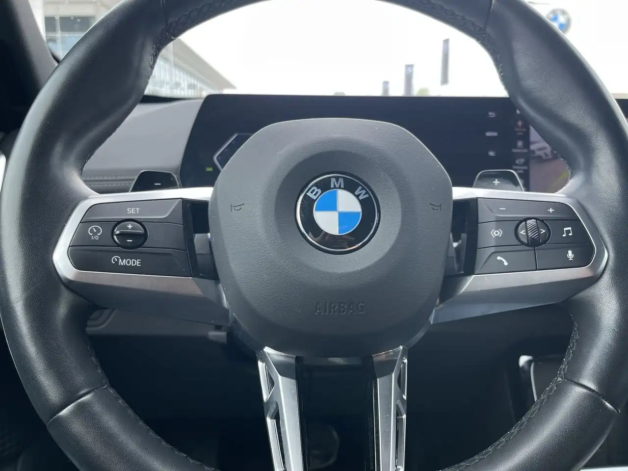 BMW X1 снимка BMW X1