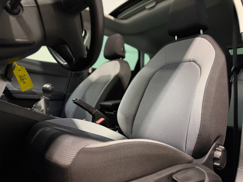 SEAT Ibiza 1.0 TSI, Toit Ouvrant, Car-Play, GPS, Capteurs AR — photo 15