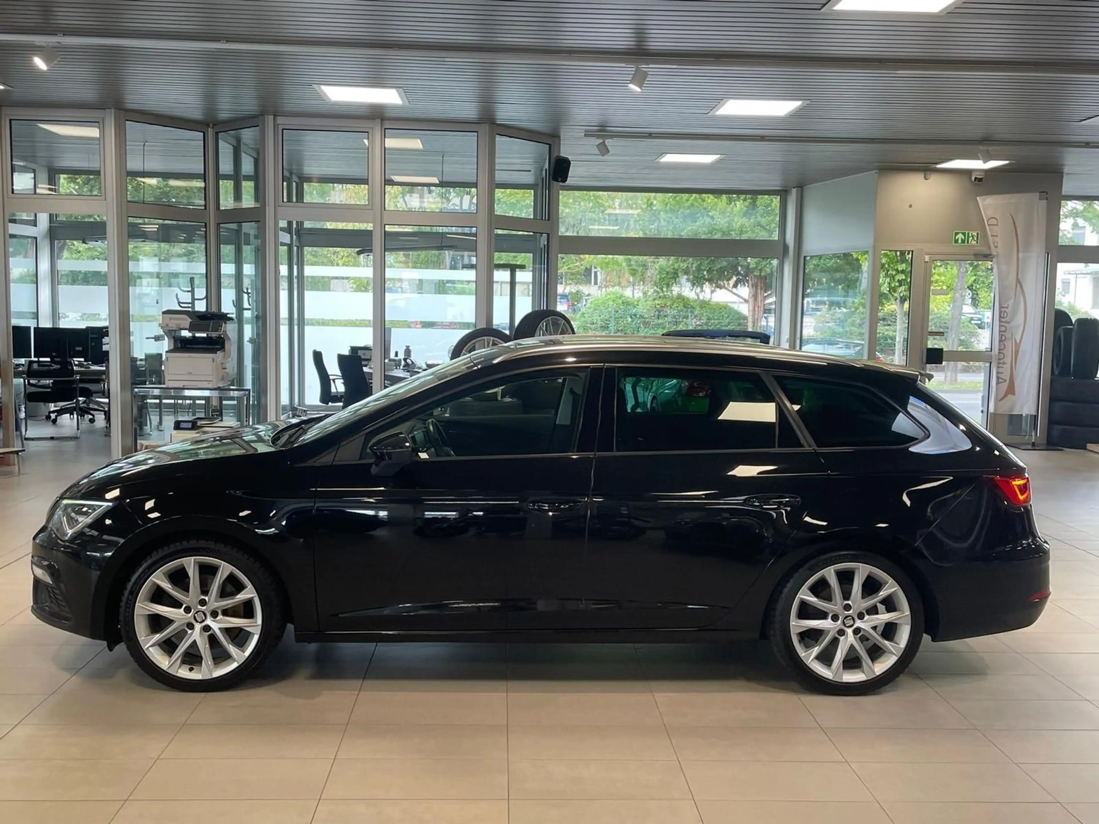 SEAT Leon FR Panorama — photo 4