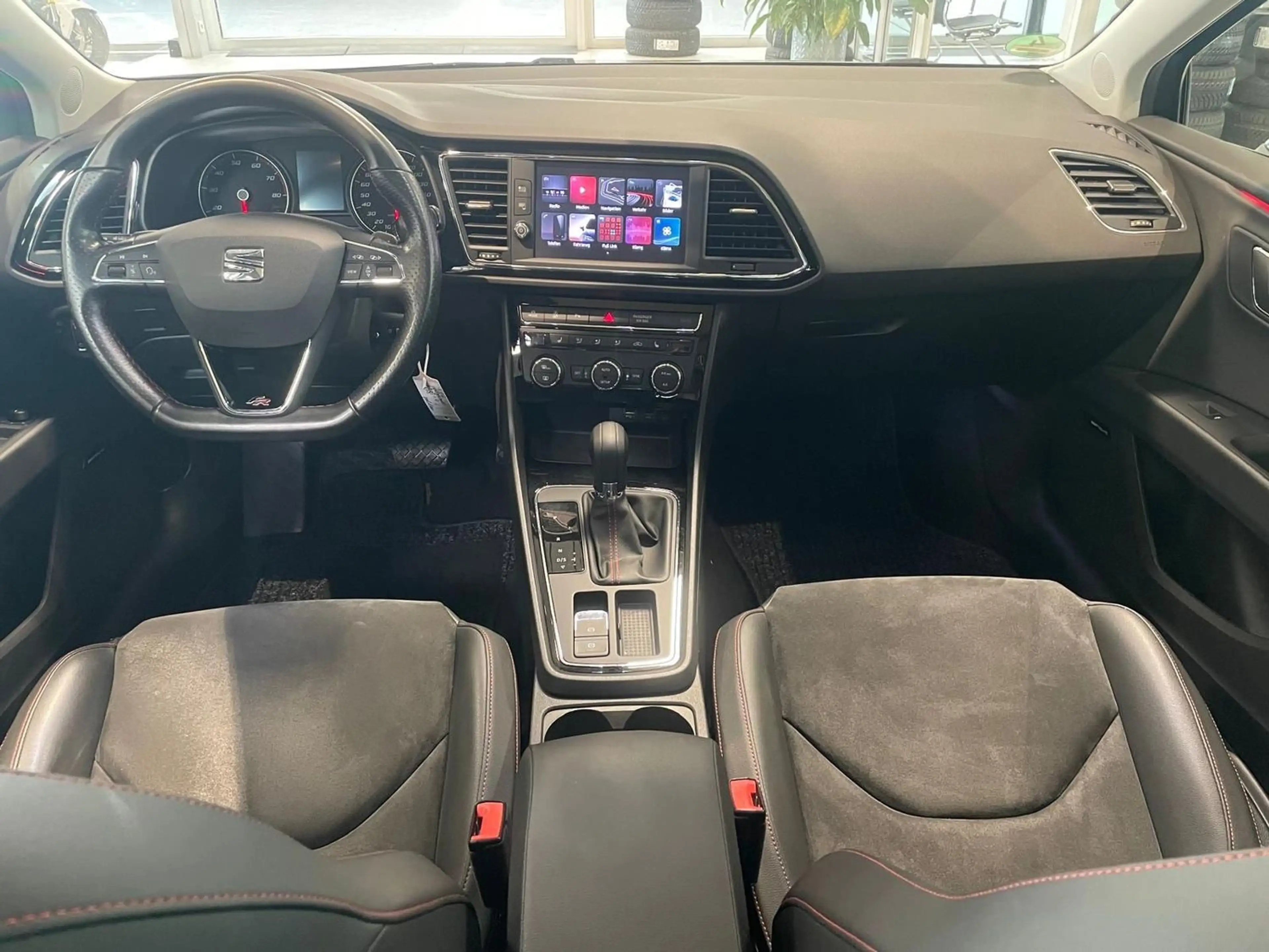 SEAT Leon FR Panorama — photo 11