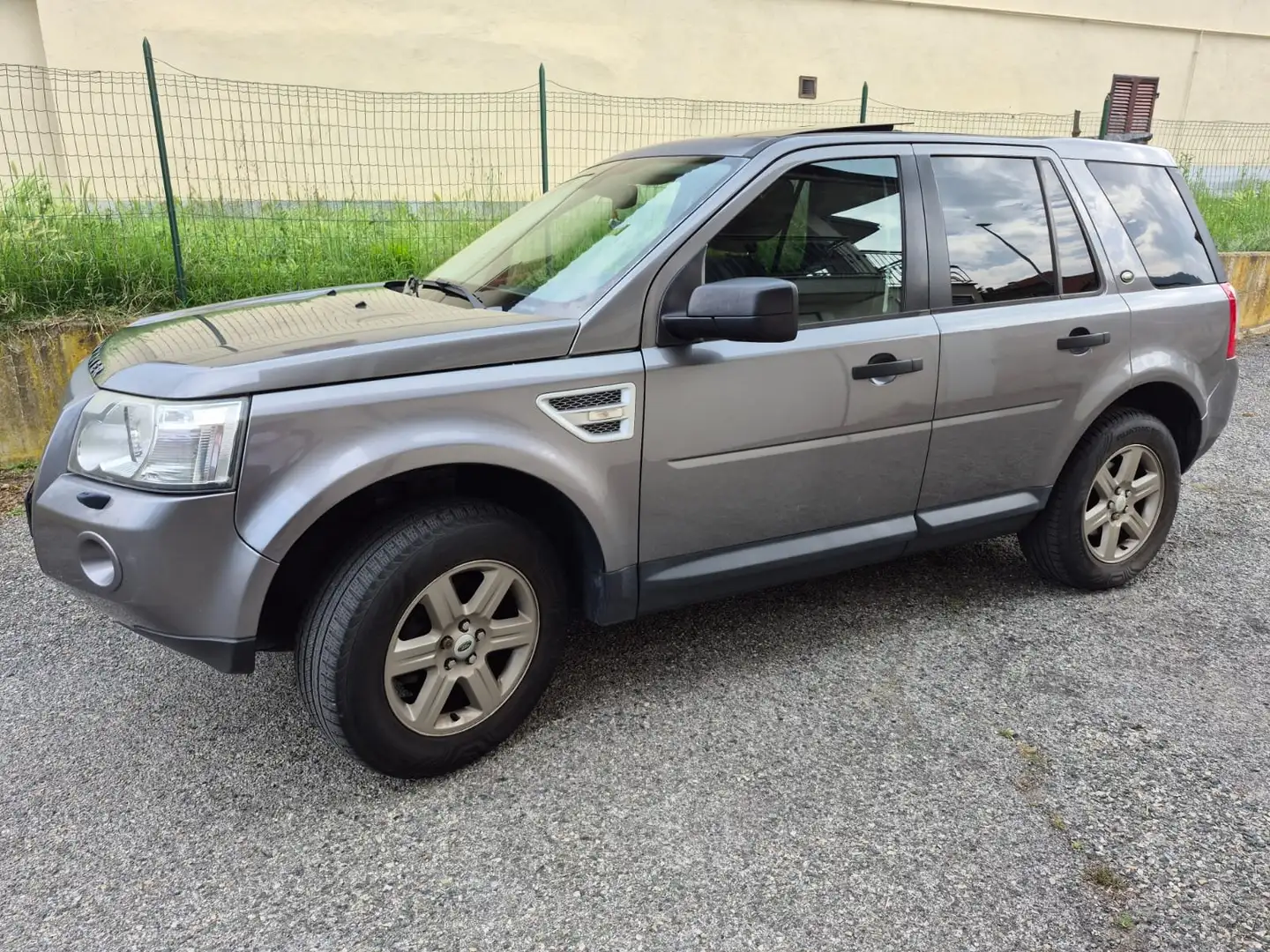 Land Rover Freelander Xs TD4.e Szary - 1