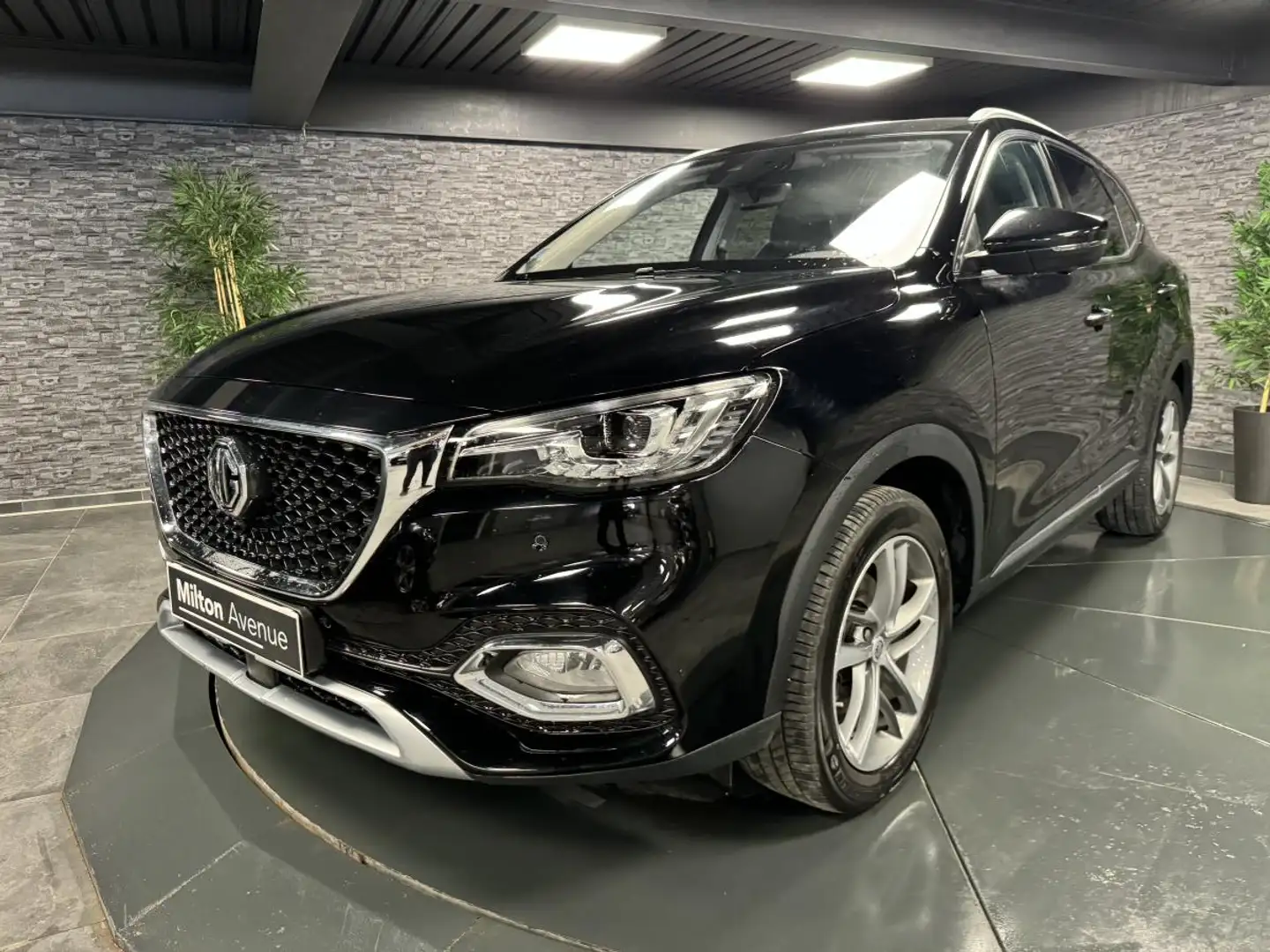 MG EHS 1.5T GDi Phev 258 Luxury Noir - 1