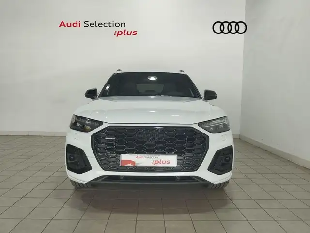 Audi Q5 view 2