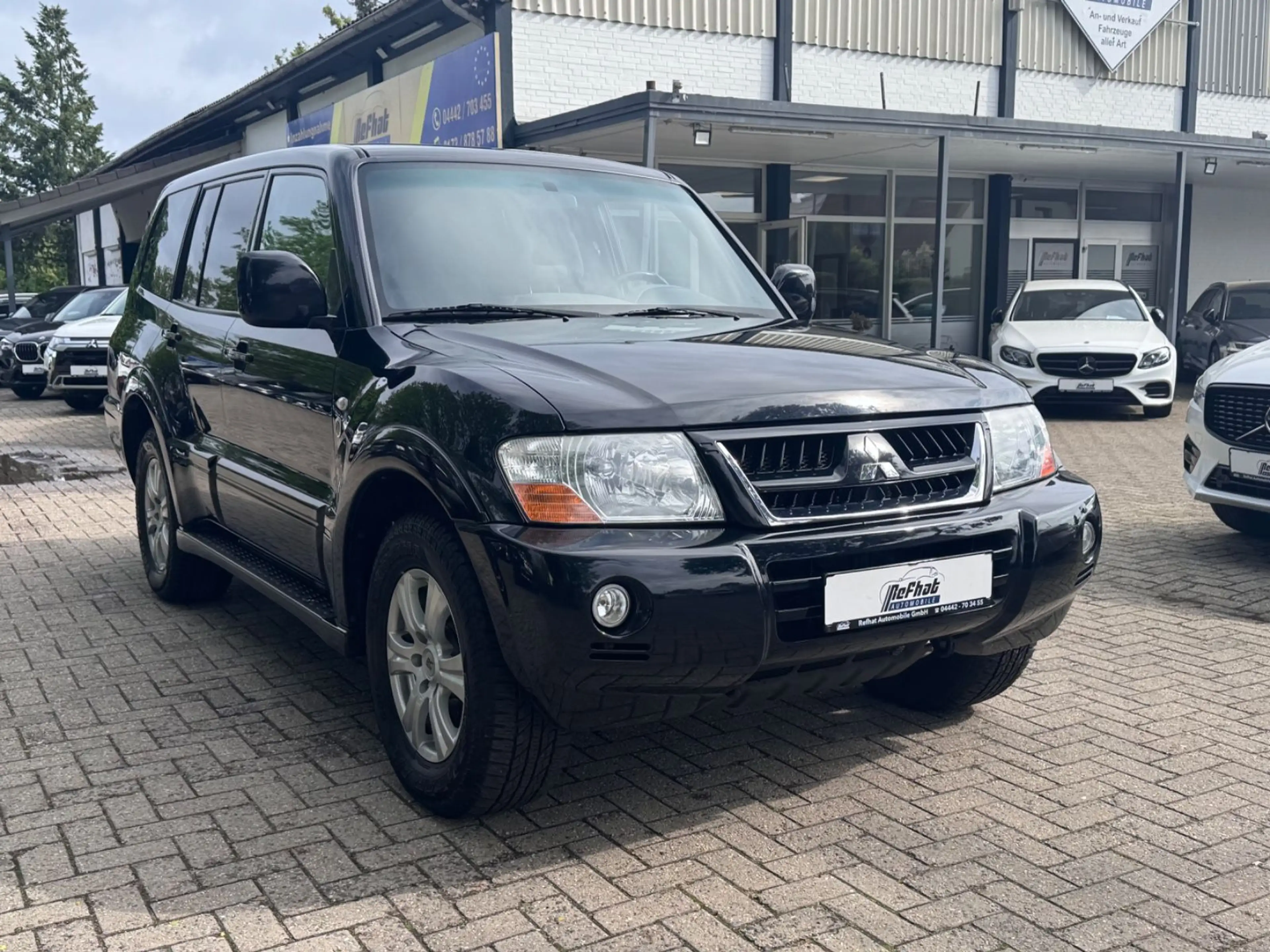 Mitsubishi Pajero 3.2 DI-D Liberty*AHK*7-SITZER* — photo 4