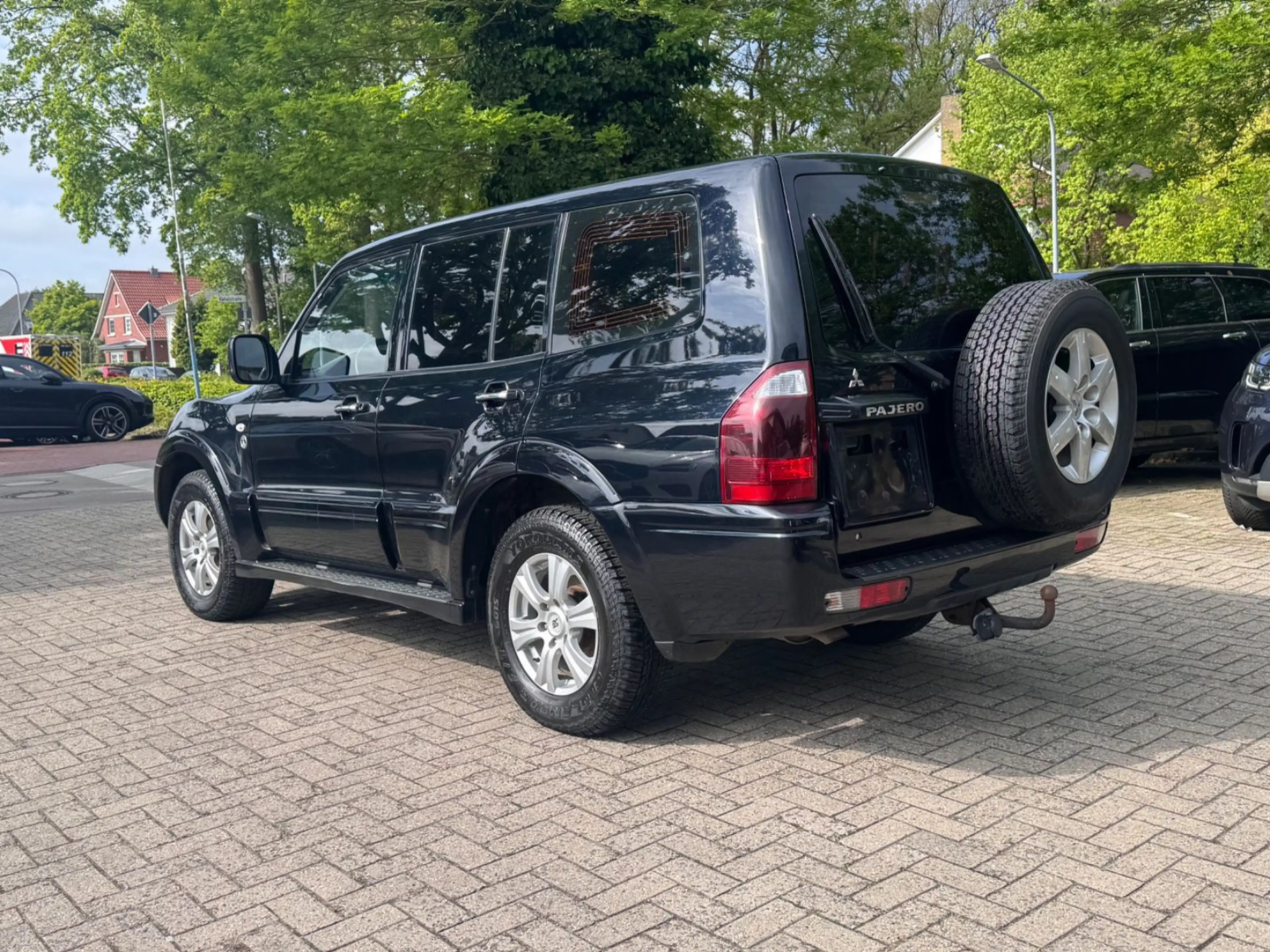 Mitsubishi Pajero 3.2 DI-D Liberty*AHK*7-SITZER* — photo 10