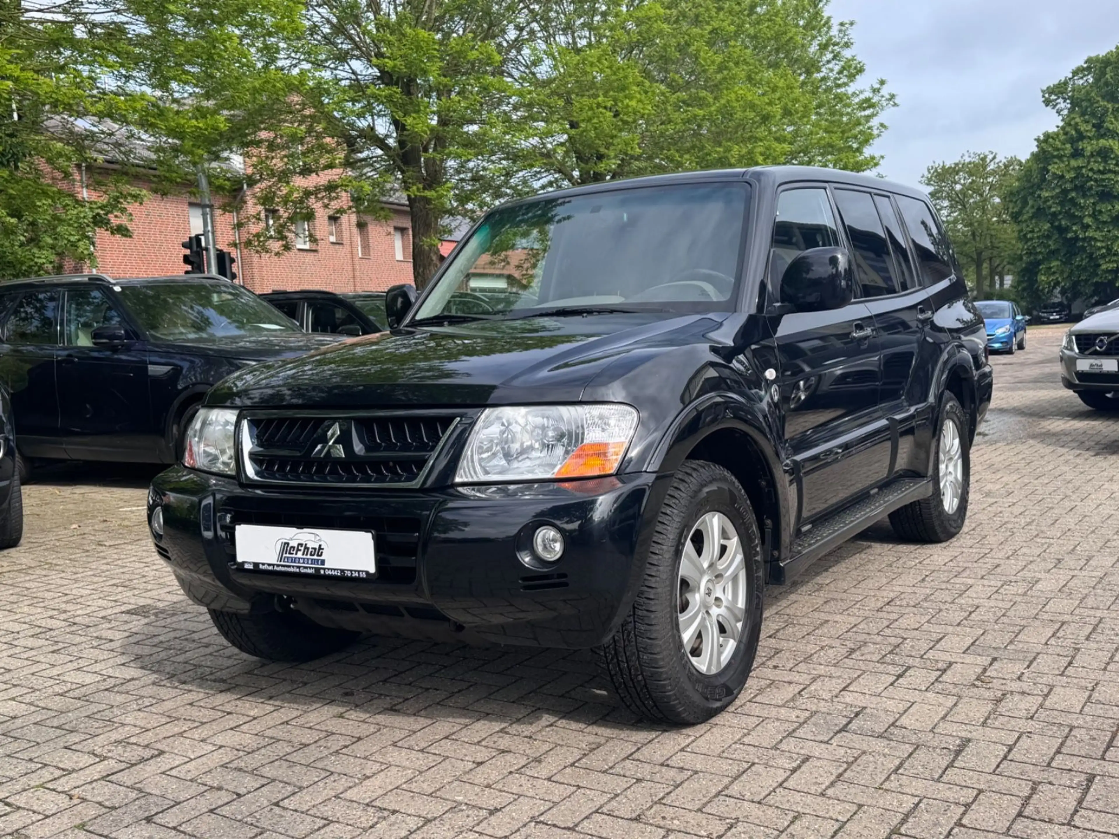 Mitsubishi Pajero 3.2 DI-D Liberty*AHK*7-SITZER* — photo 2
