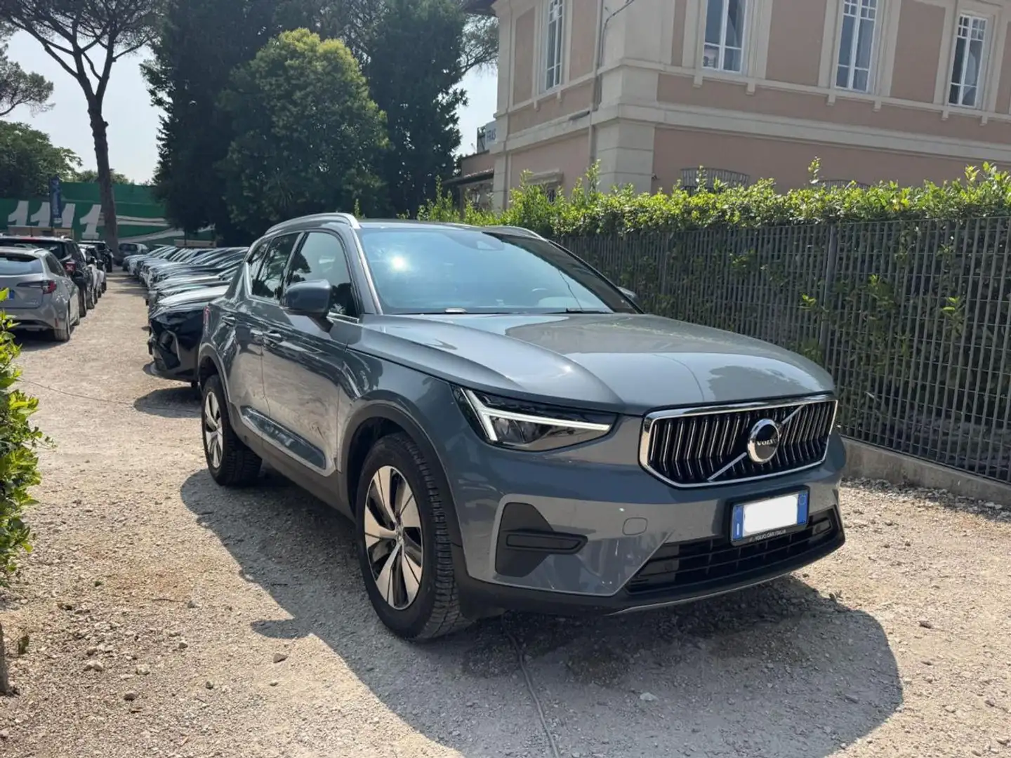 Volvo XC40 PLUG ING HYBR.1.5cc 211cv(129cv) T4 CORE RECHARGE Gris - 2