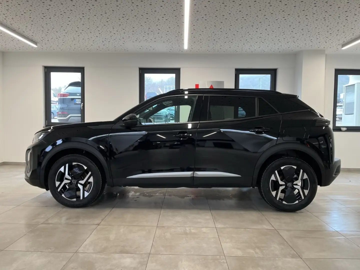 Peugeot 2008 1.2 PureTech Allure Abstandstempomat KAM360° Schwarz - 2