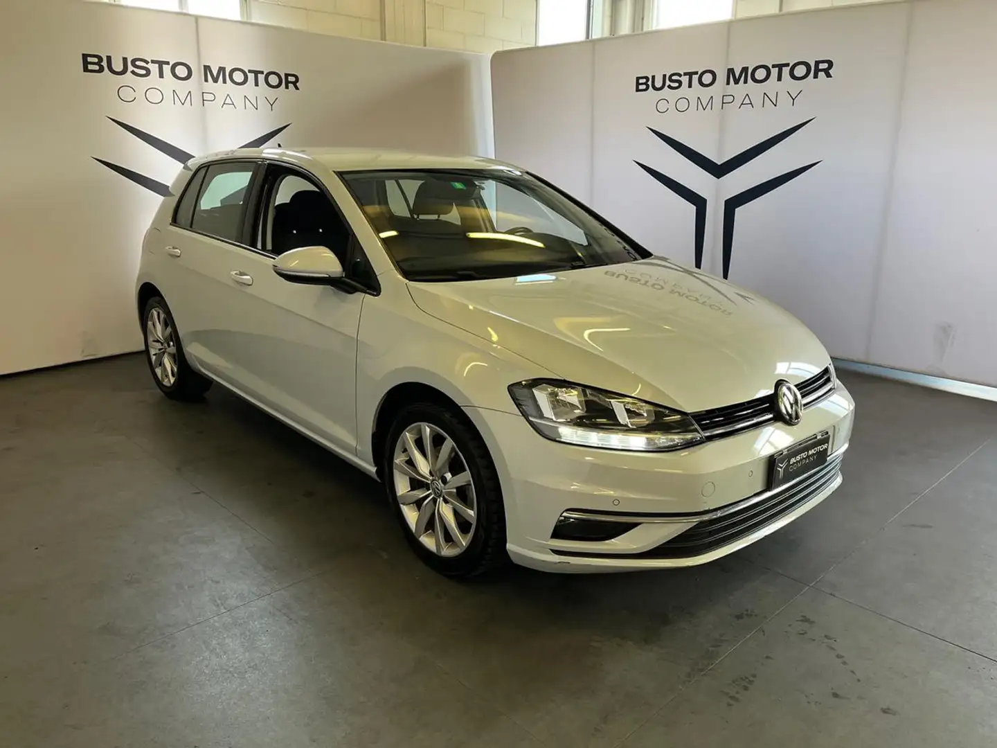 Volkswagen Golf 1.0 TSI 110 CV Business Wit - 1